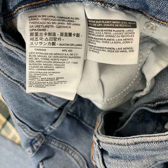 Levi’s woman’s 721 High Rise Skinny Jean - 29 - Picture 3 of 12